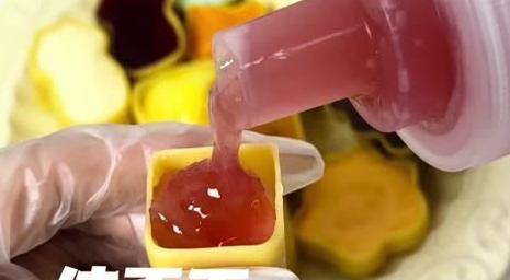 报叫停的网红零食既是三无又有致癌风险龙8中国唯一入口别买也别吃！被人民日(图9)