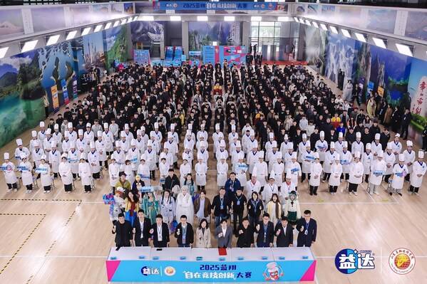 小匠嚼出自在好状态益达口香糖助力蓝翔(图5)